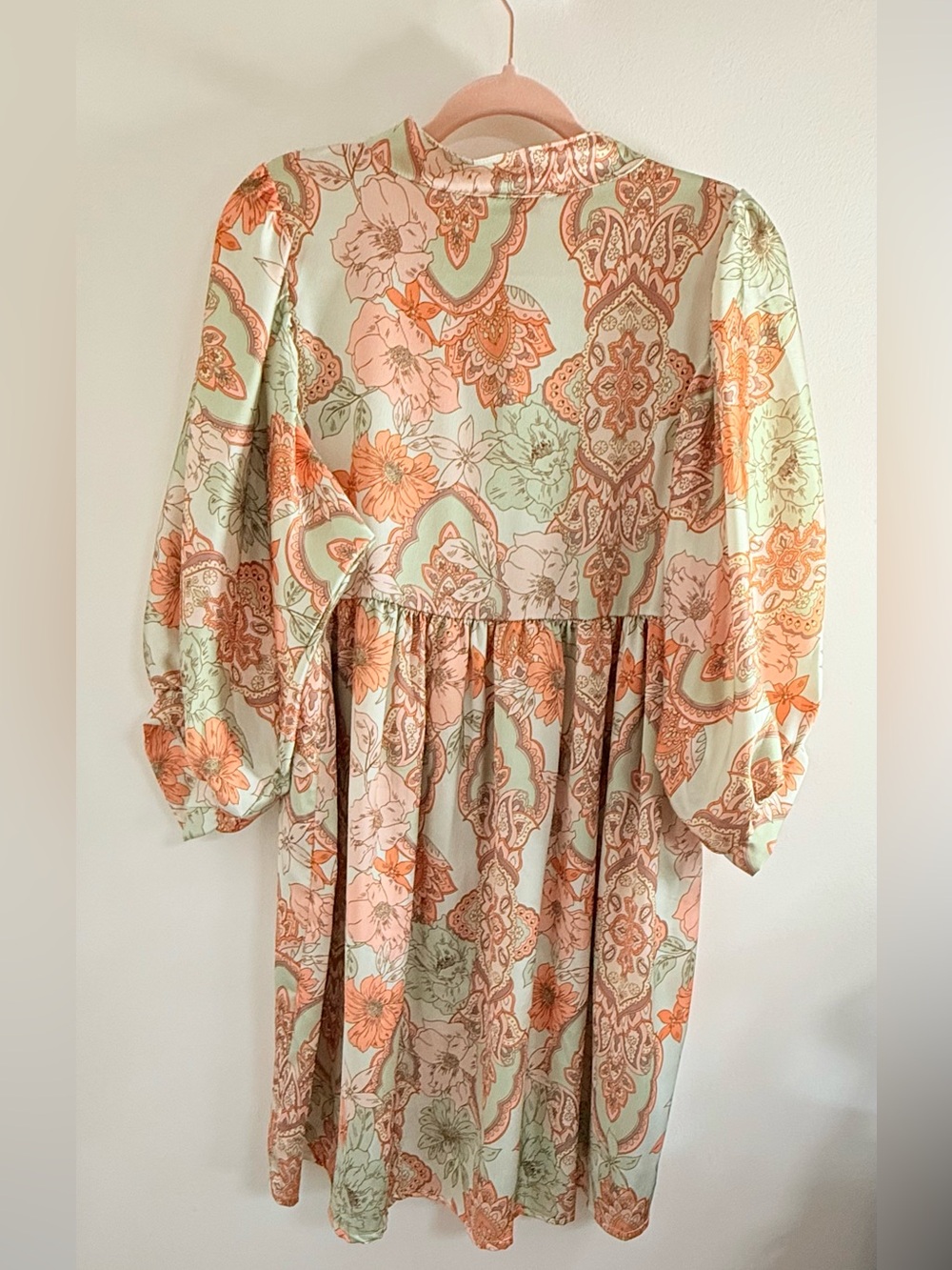 ASTRID Italian made Peach & Sage Paisley Tie-Neck Mini Dress - Picture 4 of 7